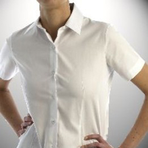 Camisa para mujer de manga corta, con cuello camisero y pinzas